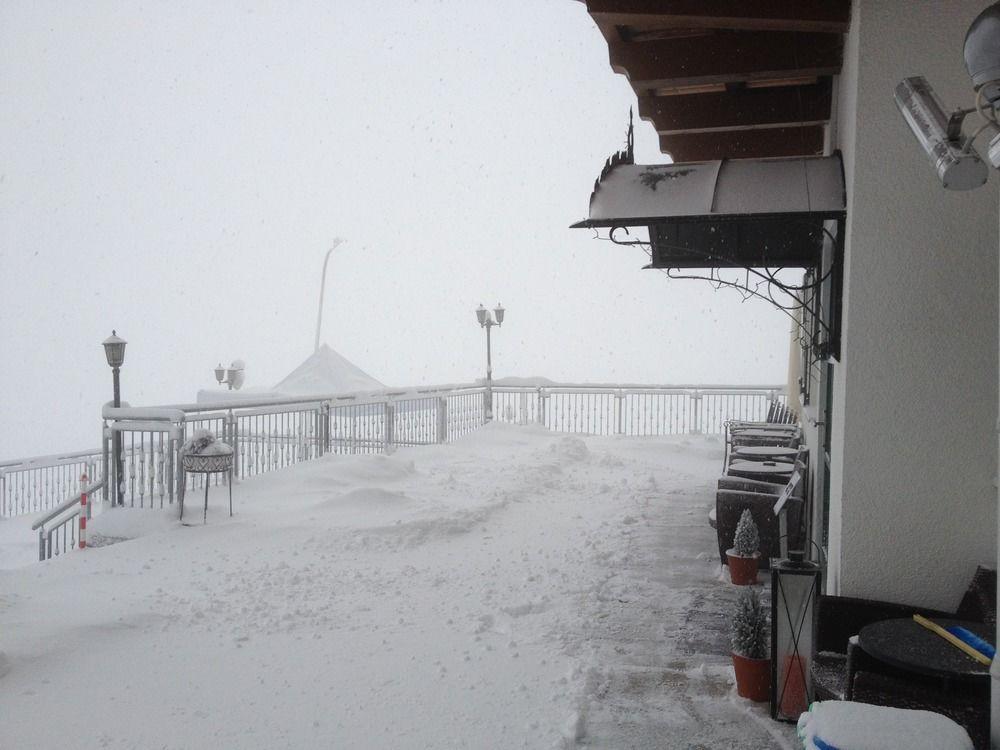 Hotel Hahnbaum Sankt Johann im Pongau Exteriör bild