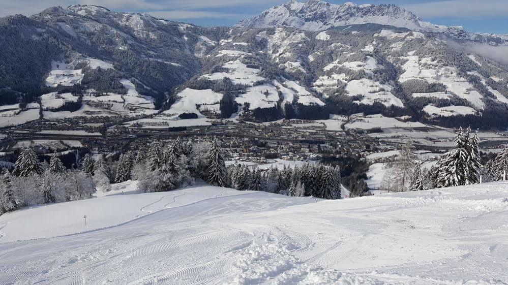 Hotel Hahnbaum Sankt Johann im Pongau Exteriör bild